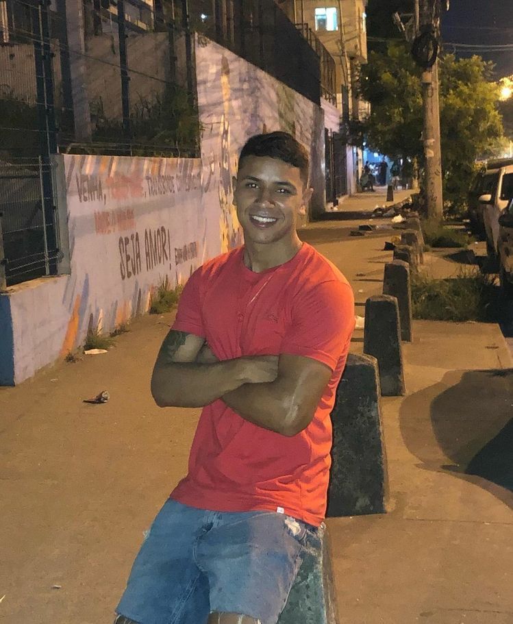 <em>Levon L. (London,UK)</em>